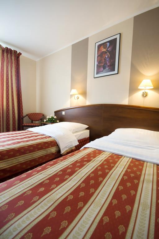 Hotel Novum&Spa Niepołomice Buitenkant foto