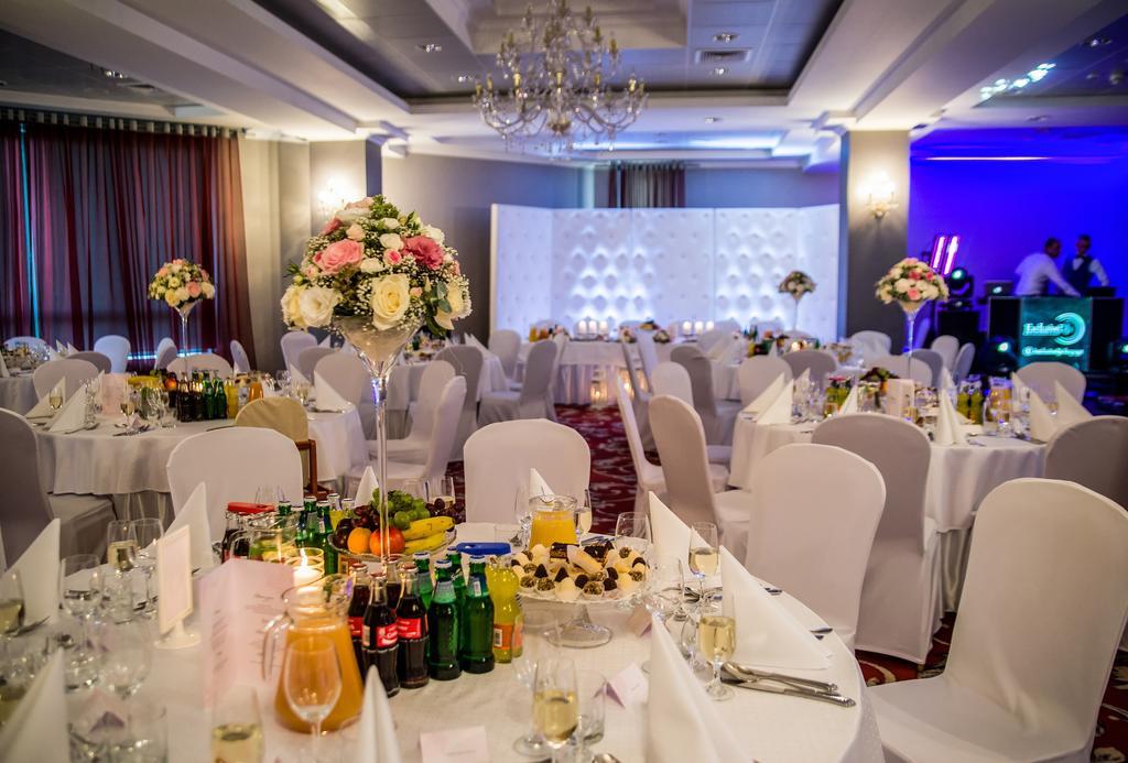 Hotel Novum&Spa Niepołomice Buitenkant foto
