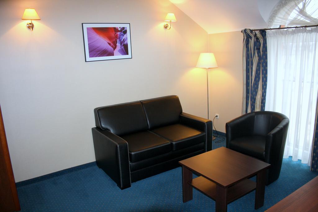 Hotel Novum&Spa Niepołomice Buitenkant foto
