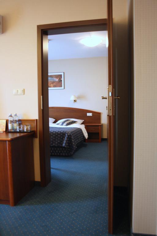 Hotel Novum&Spa Niepołomice Buitenkant foto