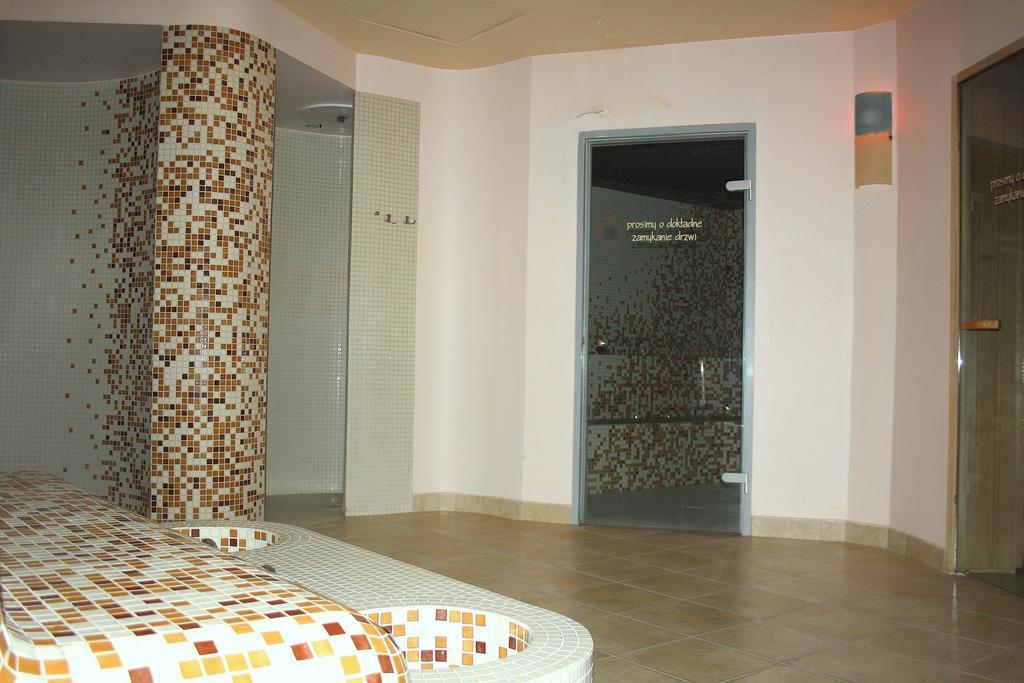 Hotel Novum&Spa Niepołomice Buitenkant foto