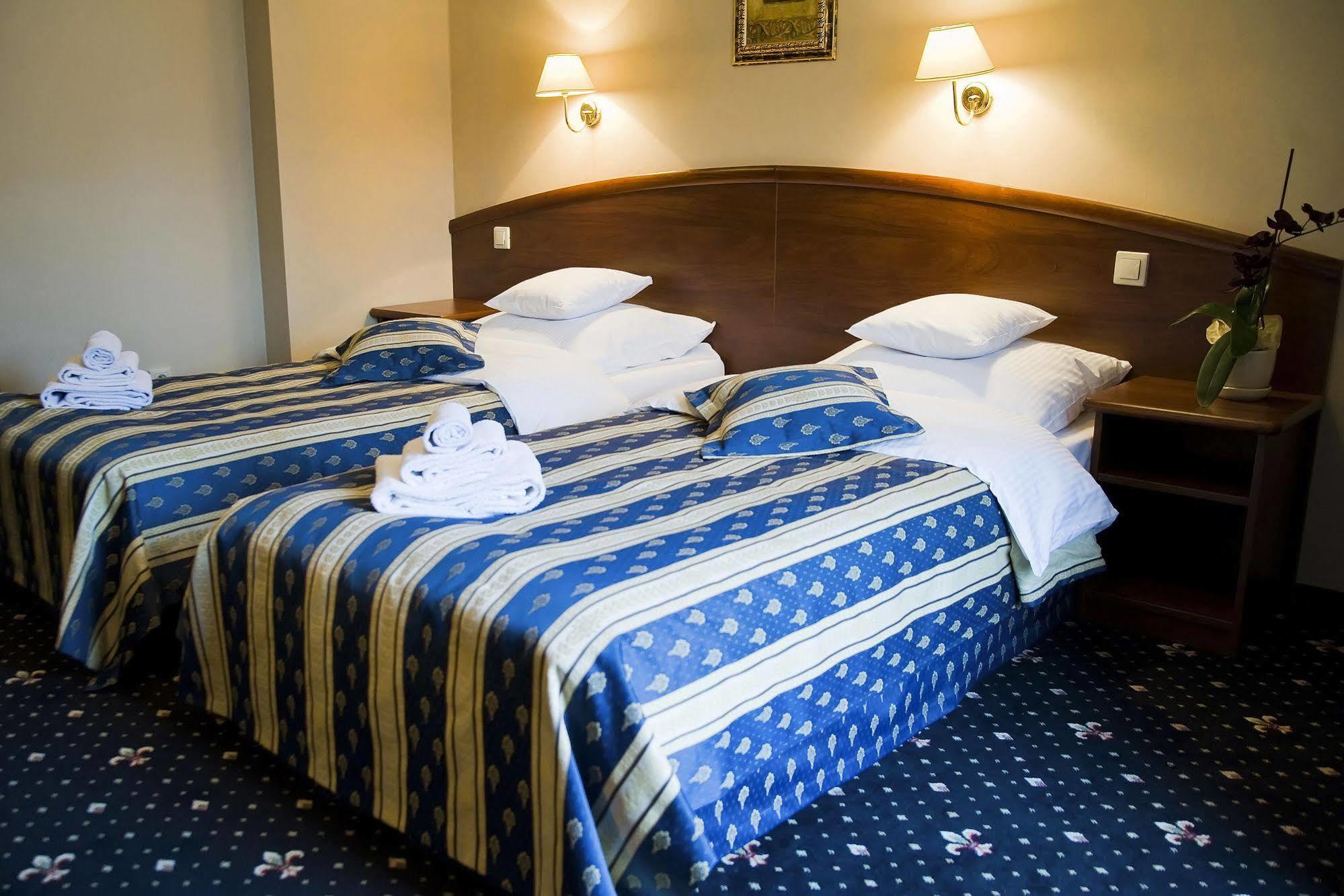 Hotel Novum&Spa Niepołomice Buitenkant foto